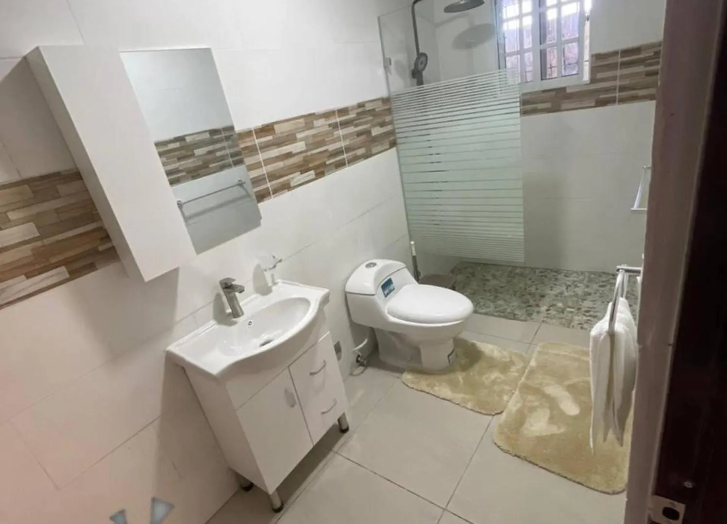 Samana Villas Hillside Apt 2 דירה